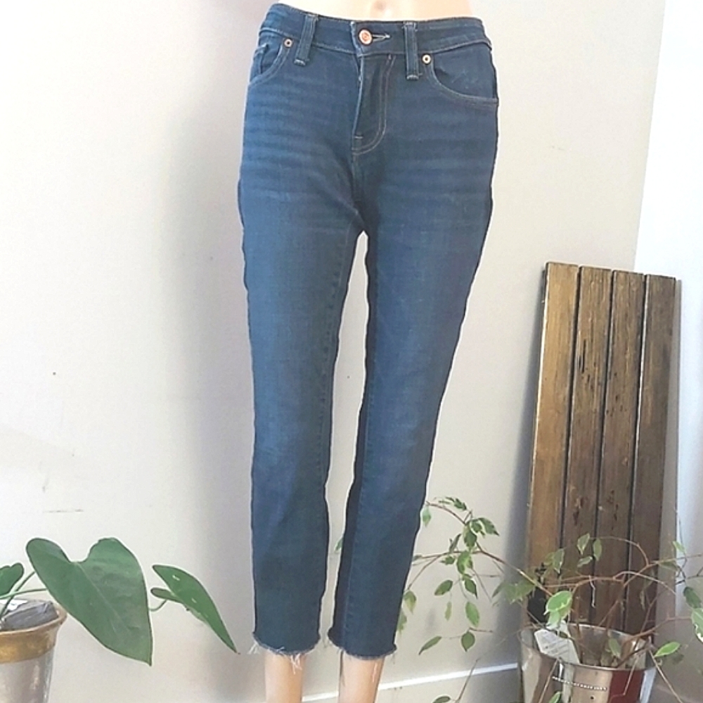 Lucky Brand Blue Denim Low Rise Skinny Jeans Lolita distressed hem